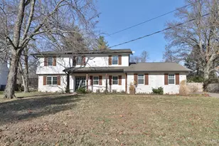 5300 Kenridge Dr, Blue Ash, OH 45242 - Photo 1