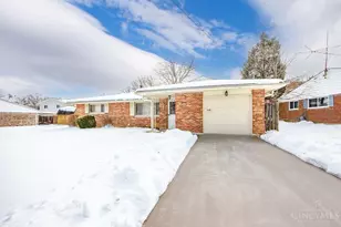 147 Ruskin Dr, Springdale, OH 45246 - Photo 1