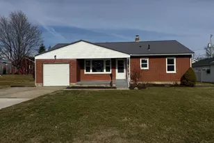 570 Fairhaven Dr, Hamilton, OH 45013 - Photo 1