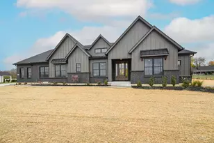 4870 Bunnell Hill Rd, Clear Creek Township, OH 45036 - Photo 1