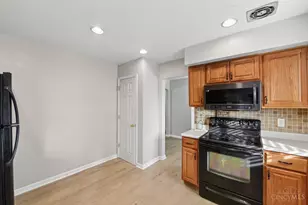 712 Danbury Rd, Forest Park, OH 45240 - Photo 16