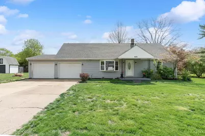 626 W Crescent Drive, Carlisle, OH 45005 - Photo 1