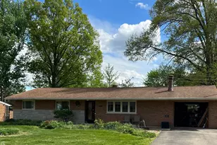 889 Hawthorne Dr, Union Township, OH 45245 - Photo 1