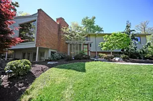 433 Hidden Valley Ln, Wyoming, OH 45215 - Photo 1