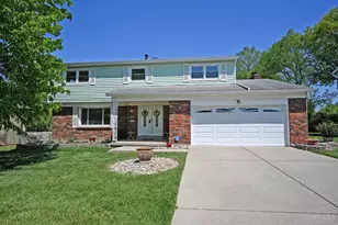 11282 Lincolnshire Dr, Cincinnati, OH 45240 - Photo 1