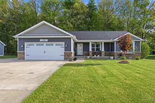 102 Kayleigh Dr, Sterling Township, OH 45154 - Photo 1