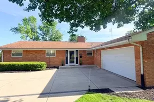 1125 Briarwood Dr, Hamilton, OH 45013 - Photo 1