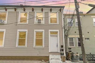 421 Oregon St, Cincinnati, OH 45202 - Photo 1