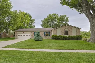2061 Edinburg Ln, Fairfield, OH 45014 - Photo 1