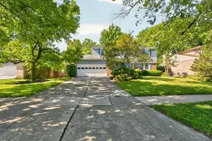 621 Glensprings Dr, Springdale, OH 45246 - Photo 1