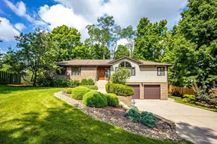 5209 Oakhill Ln, Green Township, OH 45247 - Photo 1