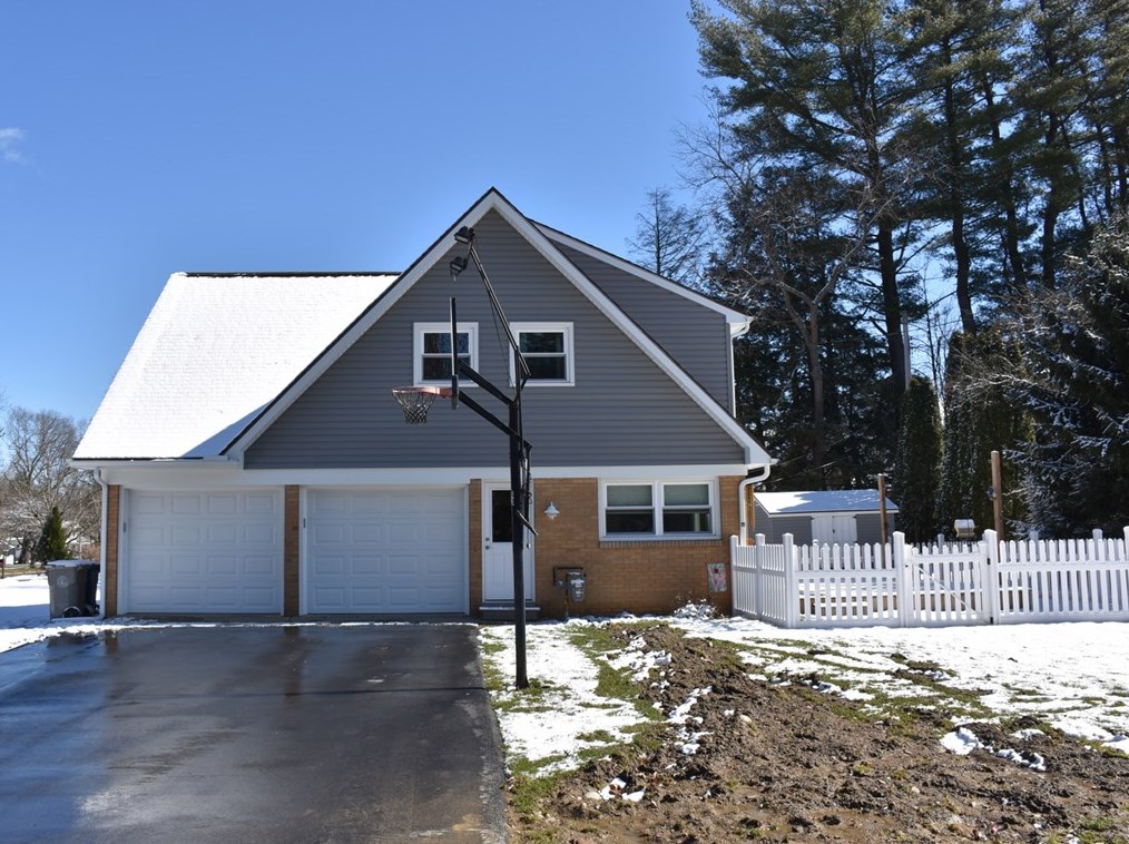 1079 Lakemont, Meadville, PA 16335