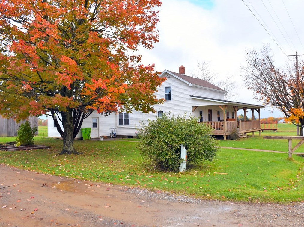 41794 Mageetown Rd, Centerville, PA 16404