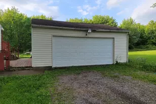 953 Mosser Dr, New Castle, PA 16101 - Photo 6