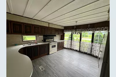 145/151 Sugarcreek Dr, Franklin, PA 16323 - Photo 14