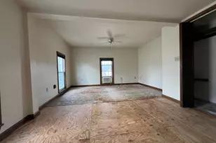 146 Nesbit St, Franklin, PA 16323 - Photo 8