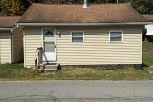 230 Causeway Dr, Franklin, PA 16323 - Photo 2