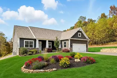 129 Metz Rd, Richland Township, PA 16036 - Photo 1