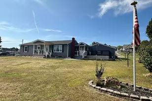 4239 Brookville St, Hawthorn, PA 16230 - Photo 2