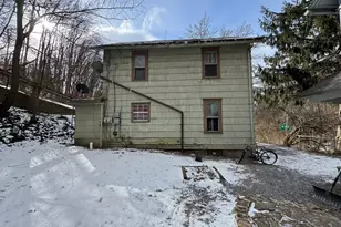 24 2nd Ave, Franklin, PA 16323 - Photo 2