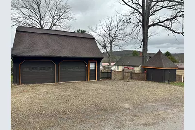 25 Park St, Franklin, PA 16323 - Photo 2