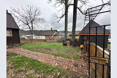 25 Park St, Franklin, PA 16323 - Photo 28