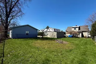 749 E 32nd St, Erie, PA 16504 - Photo 6