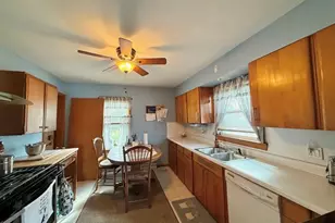 749 E 32nd St, Erie, PA 16504 - Photo 12