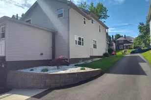 1540 Elk St, Franklin, PA 16323 - Photo 4