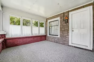 381 Sugarcreek Dr, Franklin, PA 16323 - Photo 8
