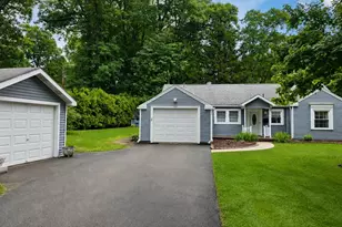 500 Oak Hill Dr, Grove City, PA 16127 - Photo 1