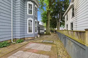 327 E Main St, Titusville, PA 16354 - Photo 4