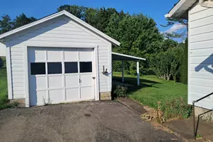 19 Shuffstall St, Franklin, PA 16323 - Photo 4