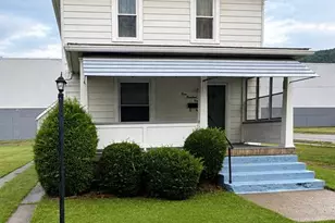 305 Liberty St, Franklin, PA 16323 - Photo 1