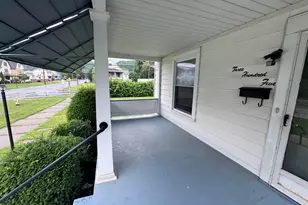 305 Liberty St, Franklin, PA 16323 - Photo 6