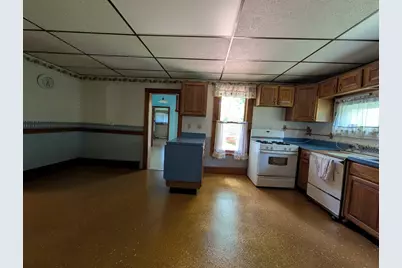 744 Grove Street, Saint Petersburg, PA 16054 - Photo 8