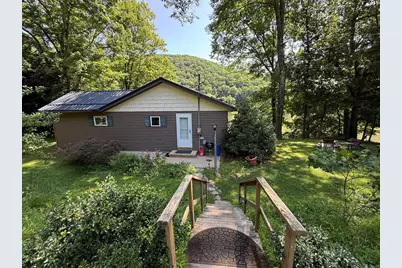 1094 River Dr, Franklin, PA 16323 - Photo 1