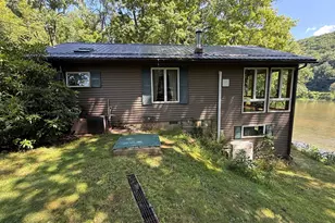 1094 River Dr, Franklin, PA 16323 - Photo 2