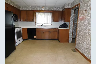 213 1/2 Hoffman Ave, Oil City, PA 16301 - Photo 8