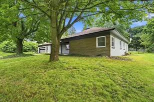916 Innis St, Oil City, PA 16301 - Photo 2