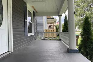 423 Liberty St, Franklin, PA 16323 - Photo 4
