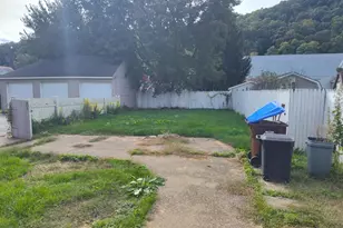 439 Liberty St, Franklin, PA 16323 - Photo 2