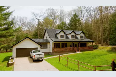 38 Oak Ln, Clairton, PA 15828 - Photo 1