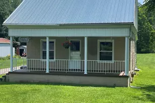 325 Sugarcreek Dr, Franklin, PA 16323 - Photo 1