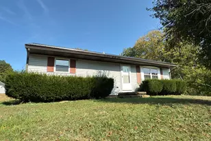 2 Crestview Rd, Franklin, PA 16323 - Photo 1