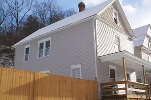717 15th St, Franklin, PA 16323 - Photo 1