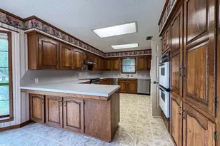802 Circle Dr, Winnsboro, TX 75494 - Photo 10