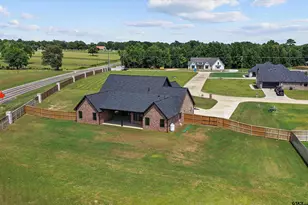 190 Brooks Dr, Gladewater, TX 75647 - Photo 34