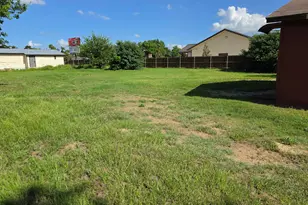 820 N Prairieville St, Athens, TX 75751 - Photo 30