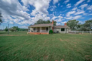 1901 Byrd Rd, Jacksonville, TX 75766 - Photo 1